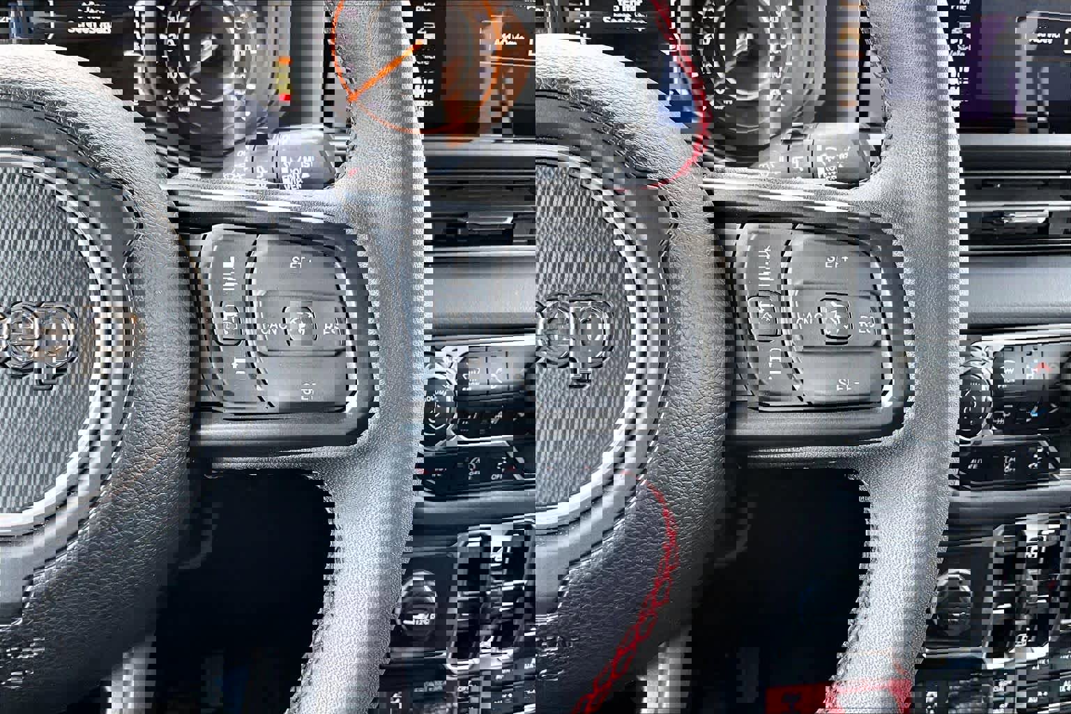 Used 2024 Jeep Wrangler Unlimited Rubicon w/ Convenience Group AWD/4WD image 25