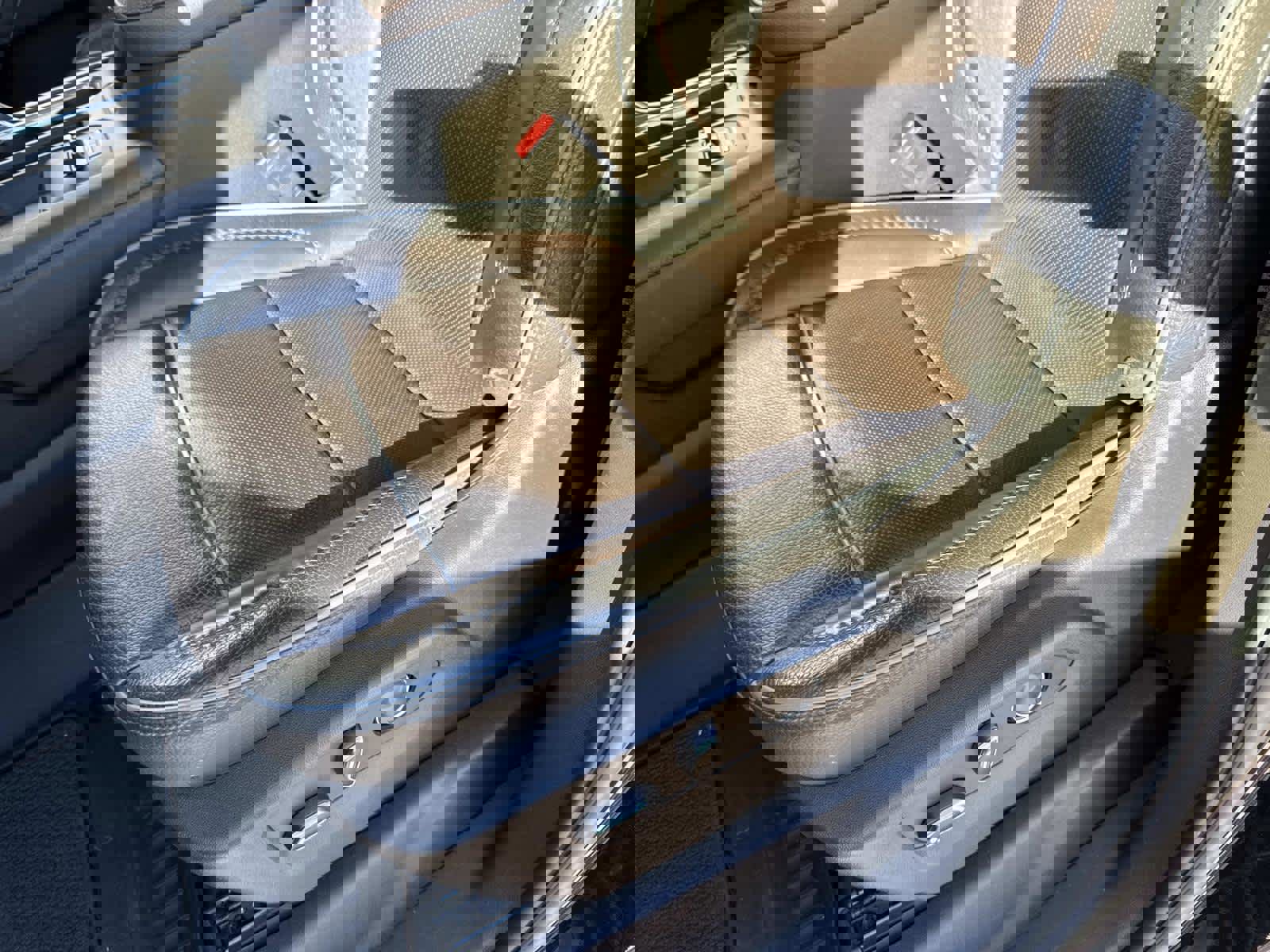 Used 2024 GMC Sierra 2500 Denali w/ Denali Reserve Package image 33