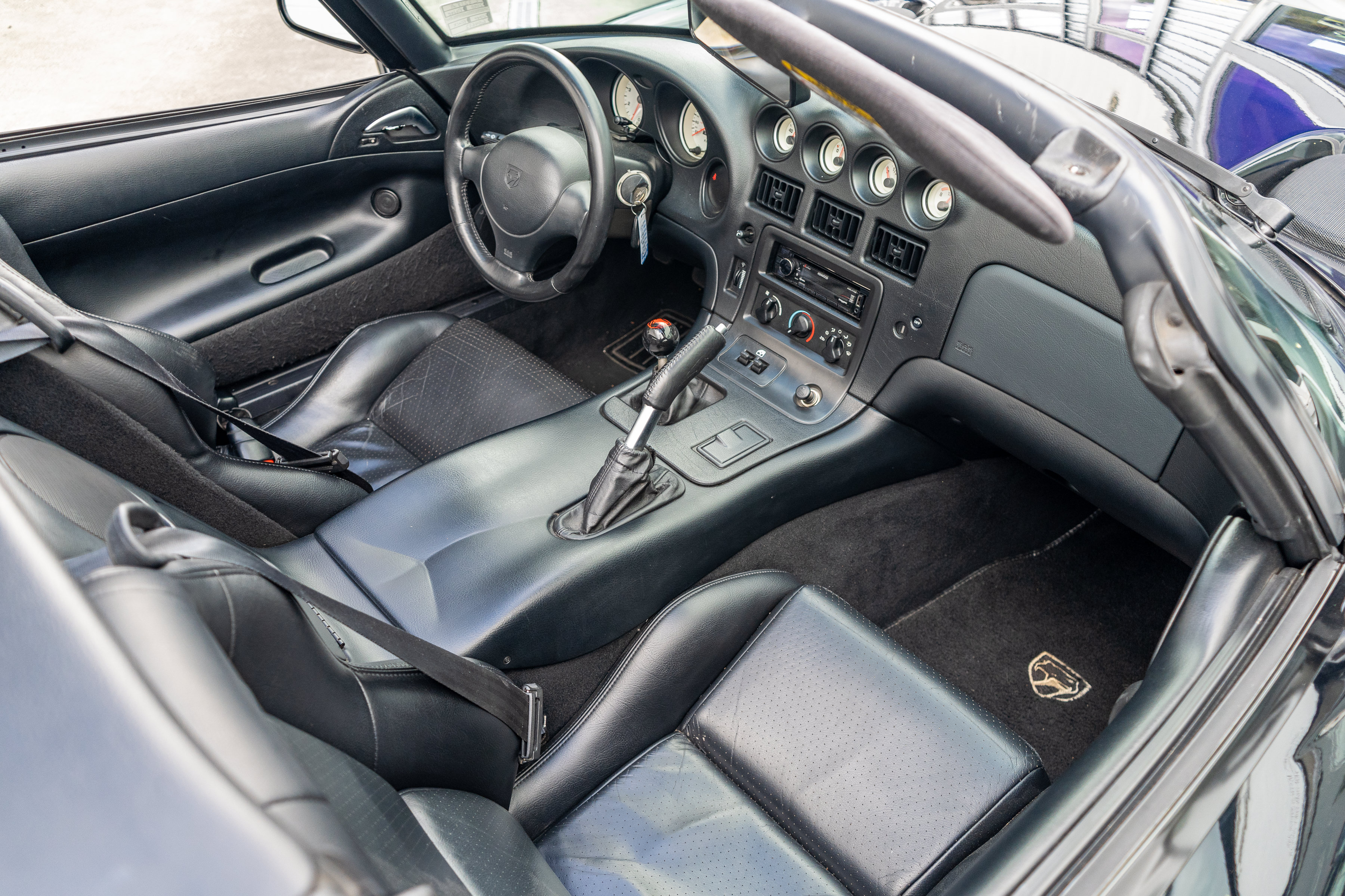 Used 2000 Dodge Viper RT/10 RWD image 8