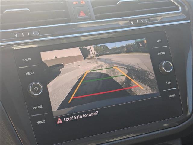 Used 2022 Volkswagen Tiguan SE image 20