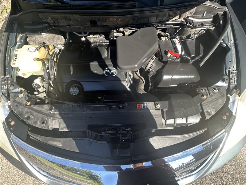 Used 2011 MAZDA CX-9 Touring w/ Moonroof & Bose Audio Pkg AWD/4WD image 18