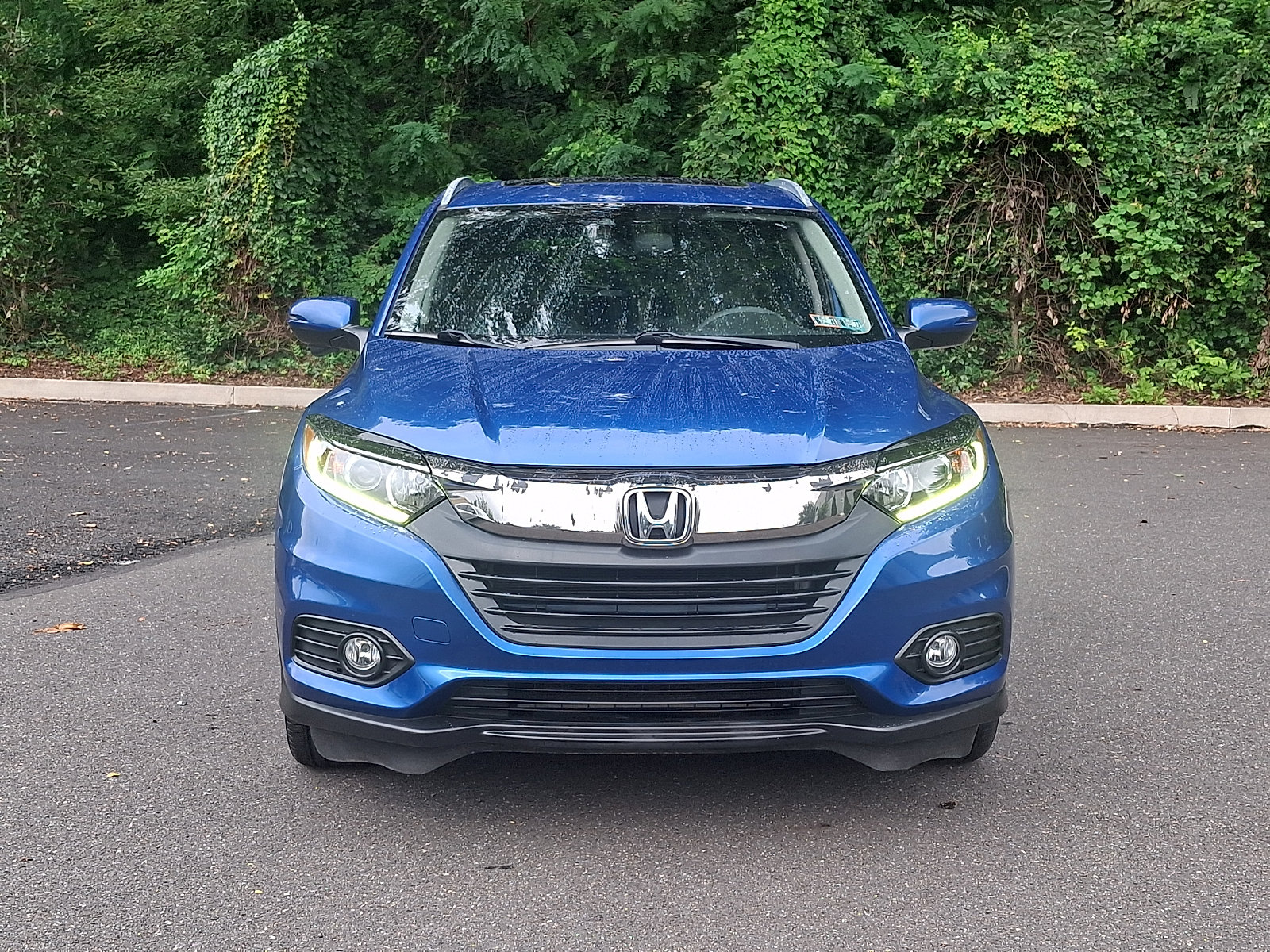 Used 2020 Honda HR-V EX-L image 2