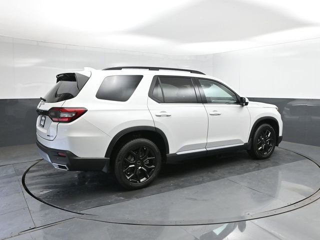 New 2025 Honda Pilot Touring image 15