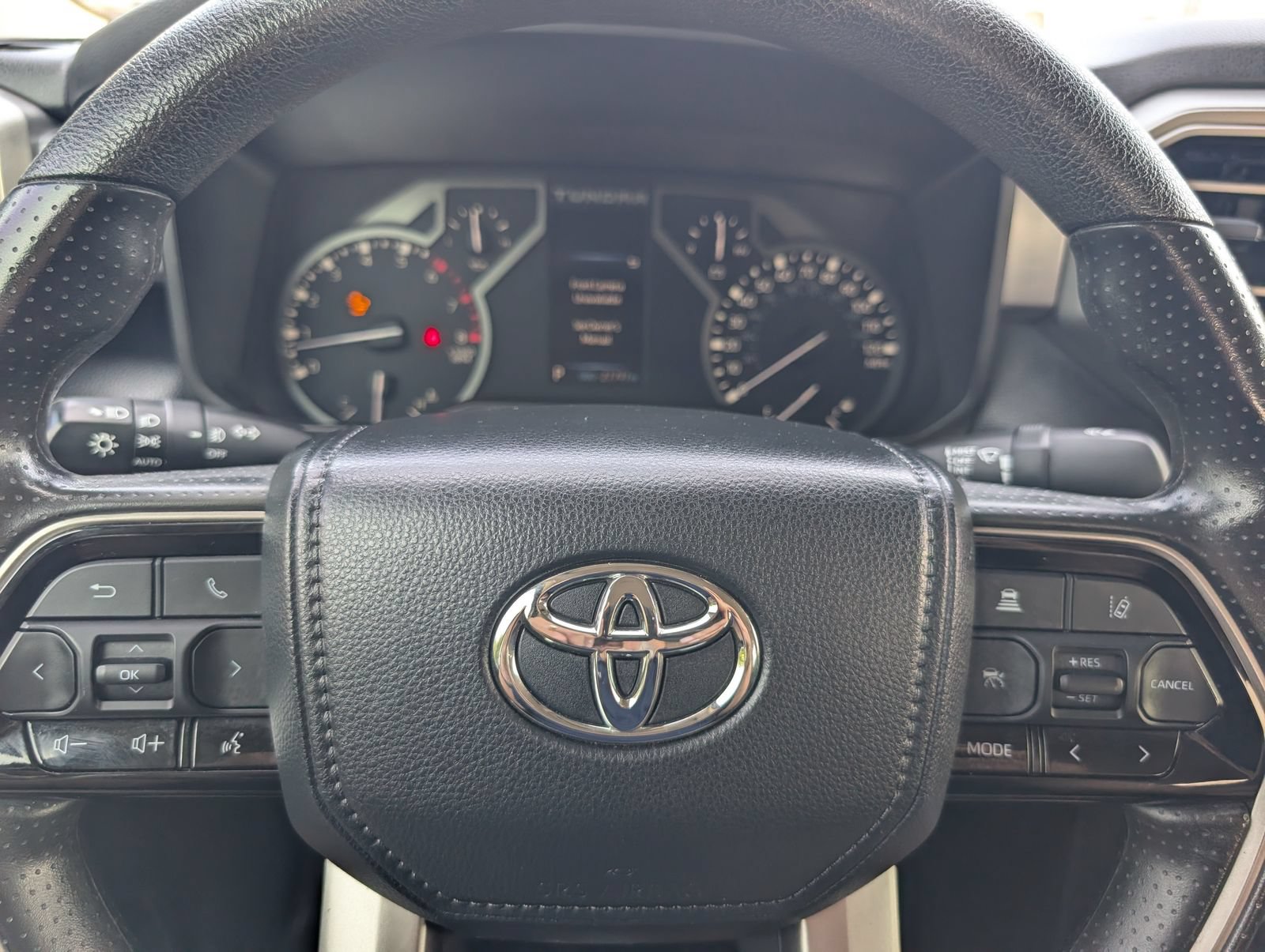 Used 2024 Toyota Tundra SR5 w/ SR5 Convenience Package AWD/4WD image 22