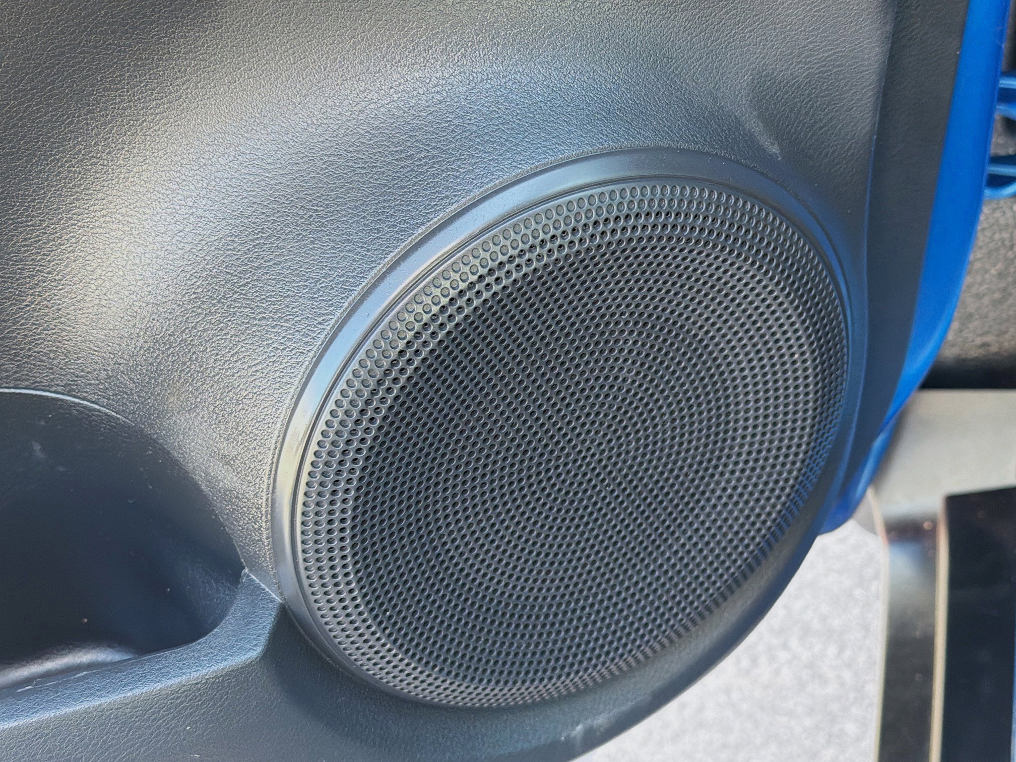 Used 2021 Nissan Kicks SR w/ SR Premium Package image 23