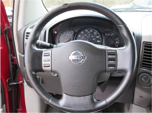 Used 2004 Nissan Titan SE AWD/4WD image 10