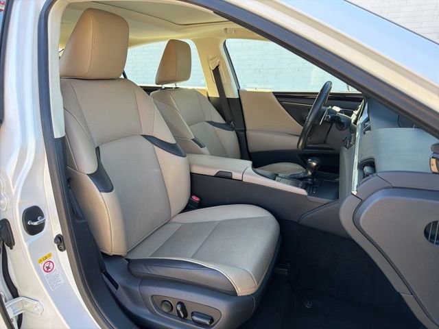 Used 2019 Lexus ES 350 Luxury w/ Premium Package image 17