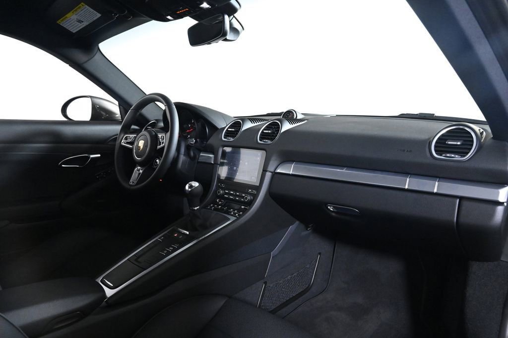 Used 2025 Porsche 718 Cayman image 17