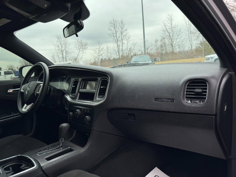 Used 2014 Dodge Charger SE RWD image 19