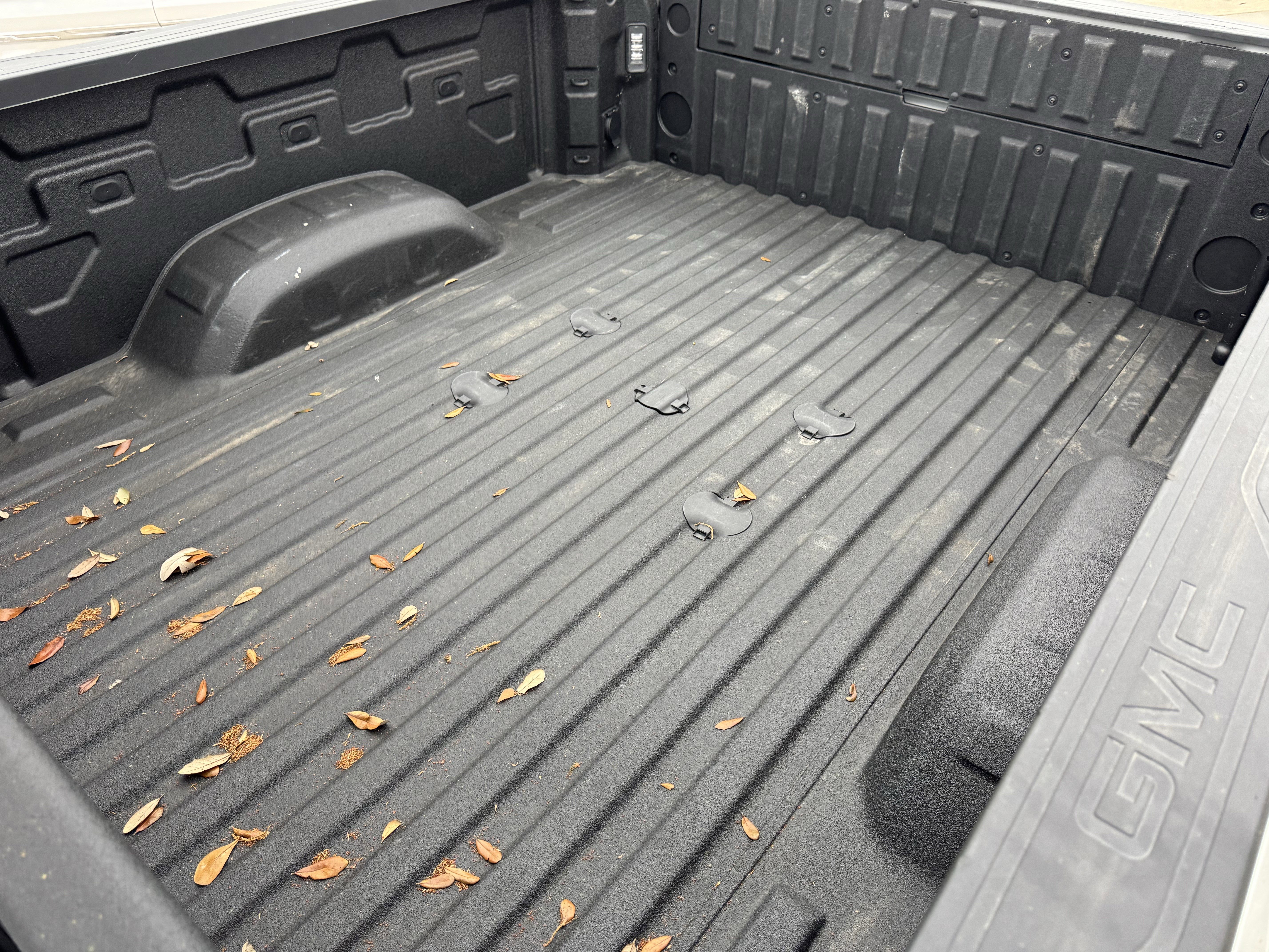 Used 2025 GMC Sierra 2500 AT4 image 35