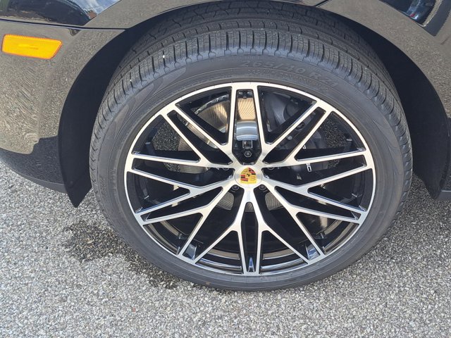 New 2026 Porsche Macan image 14
