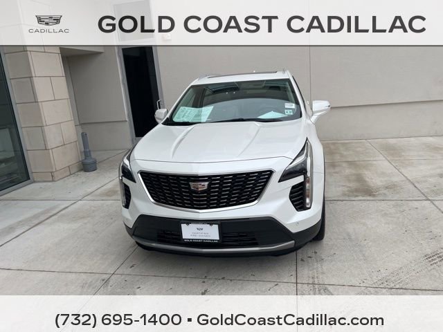 Used 2022 Cadillac XT4 Premium Luxury w/ Enhanced Visibility Package image 5