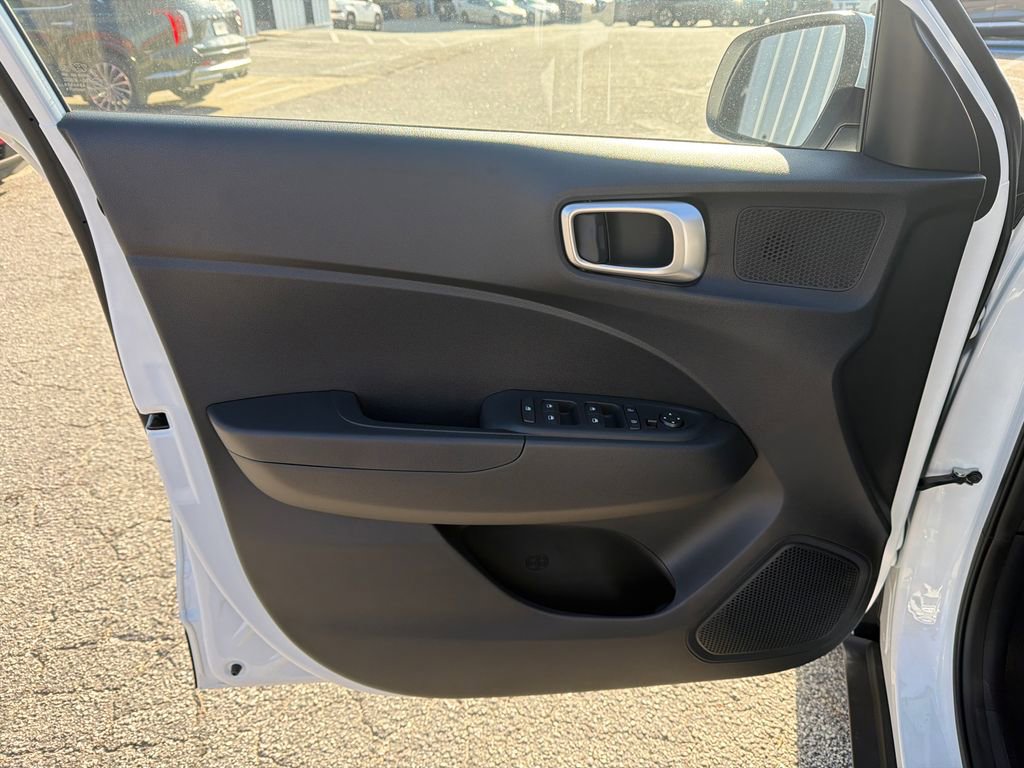 New 2026 Hyundai Venue SE image 10