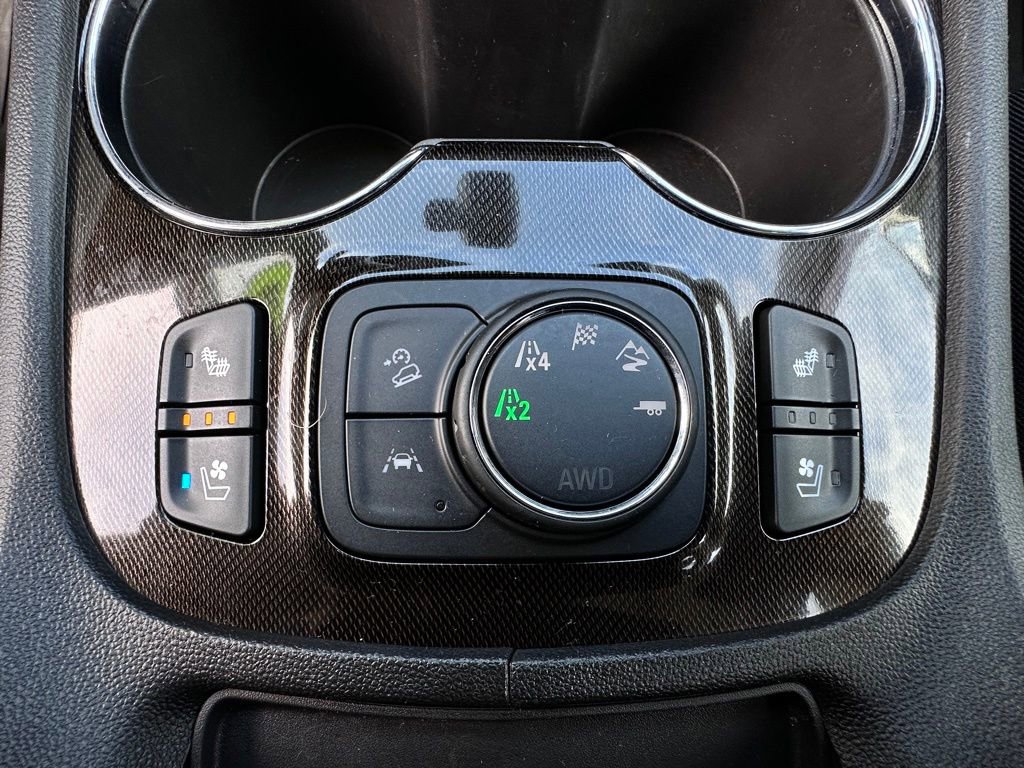 Used 2023 GMC Acadia AT4 w/ Technology Package AWD/4WD image 35