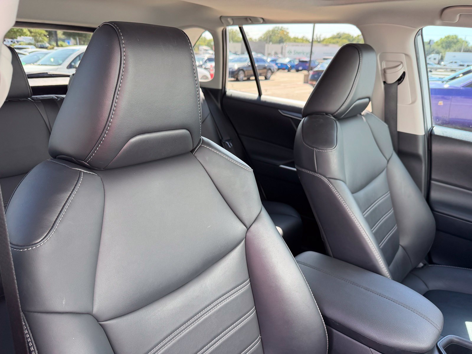 Used 2023 Toyota RAV4 XLE Premium AWD/4WD image 36