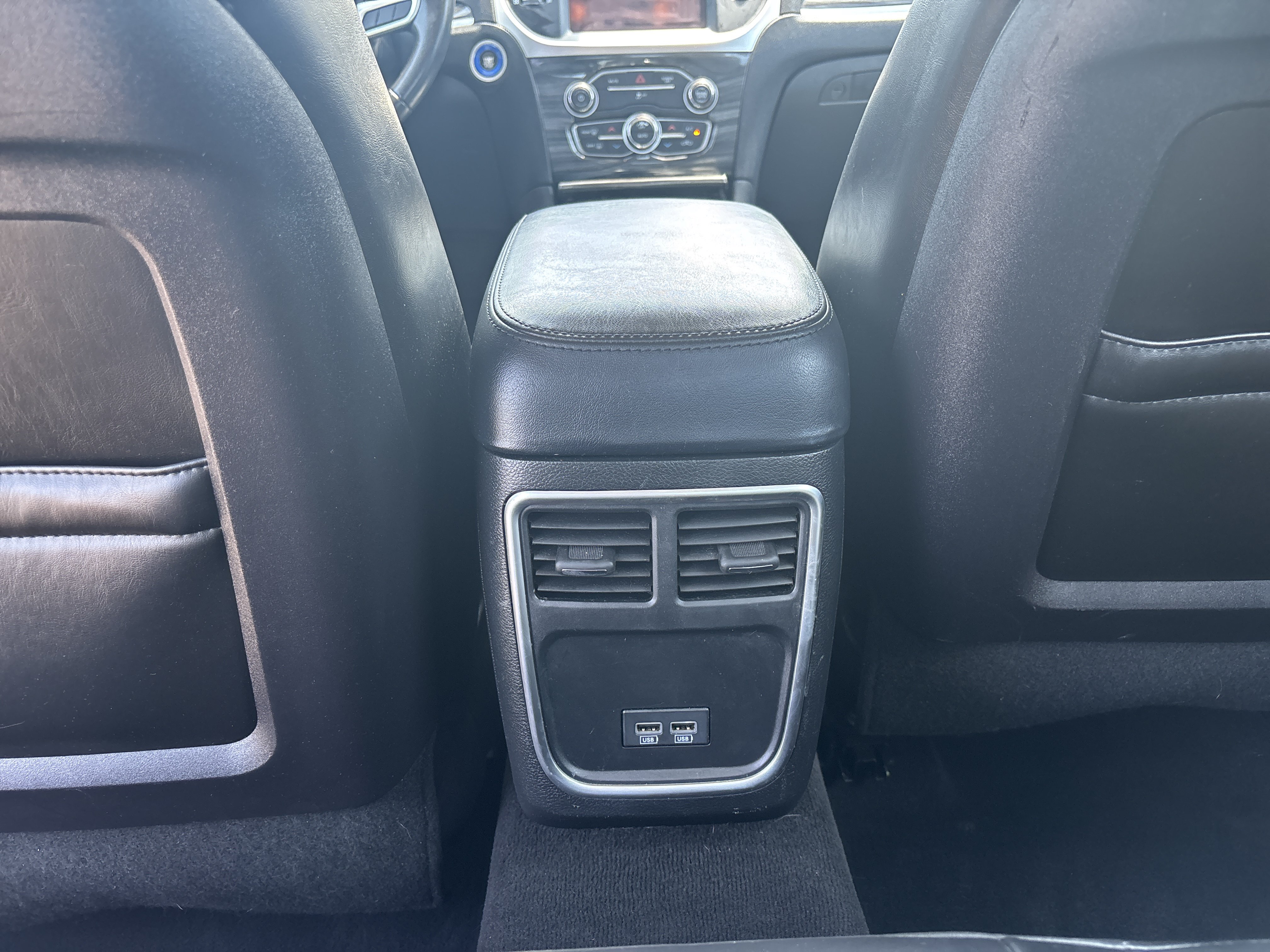 Used 2020 Chrysler 300 Touring L w/ Value Package RWD image 19