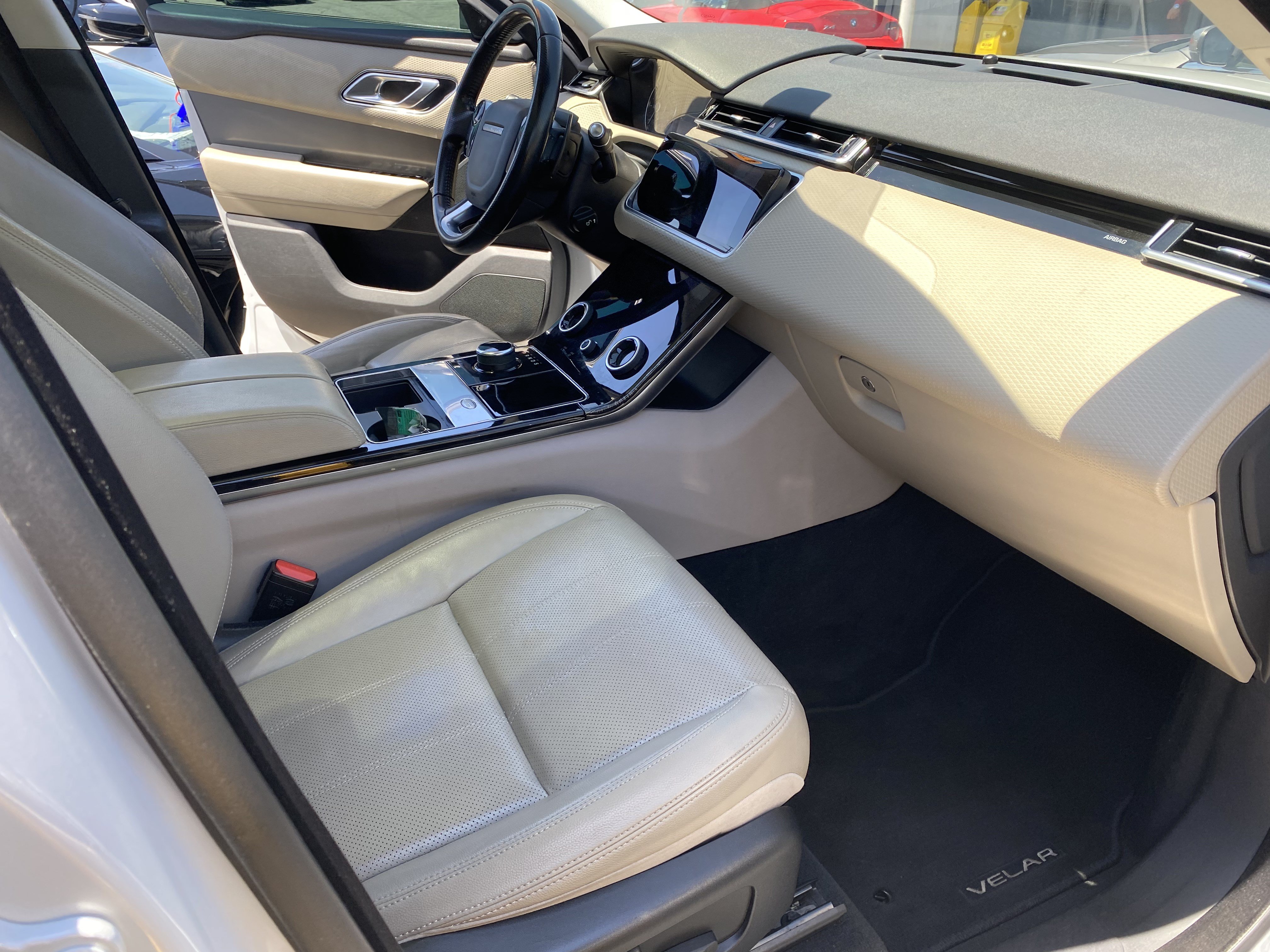 Used 2019 Land Rover Range Rover Velar S AWD/4WD image 24