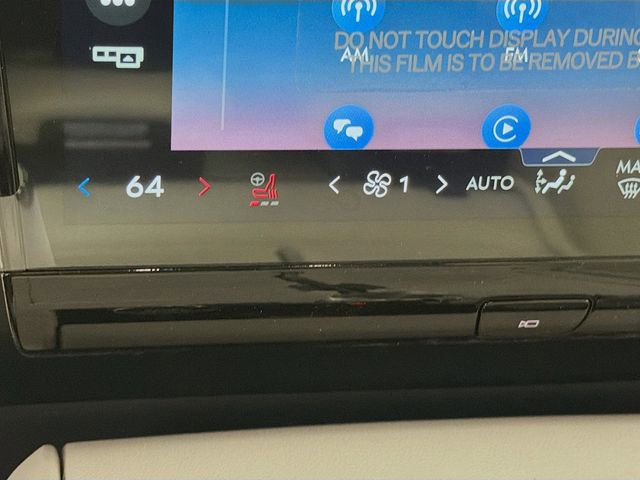 New 2026 Lincoln Navigator L Premier AWD/4WD image 22