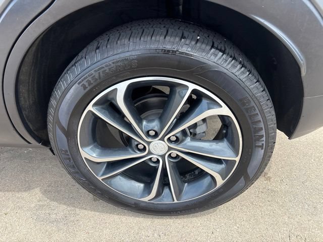 Used 2020 Buick Encore GX Essence FWD image 12