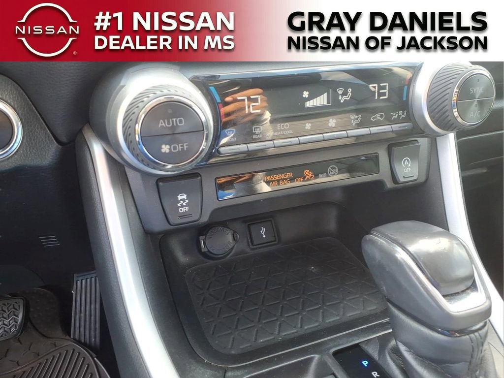 Used 2021 Toyota RAV4 XLE Premium AWD/4WD image 18