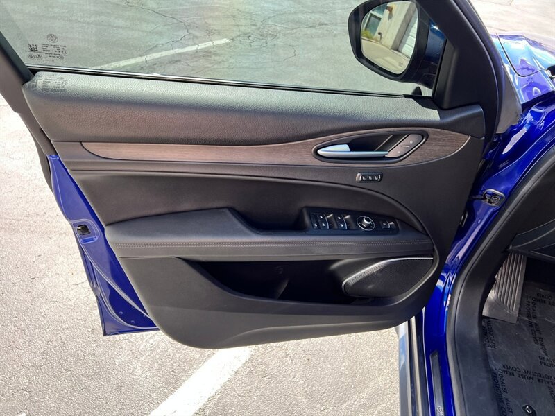 Used 2023 Alfa Romeo Stelvio Ti image 20