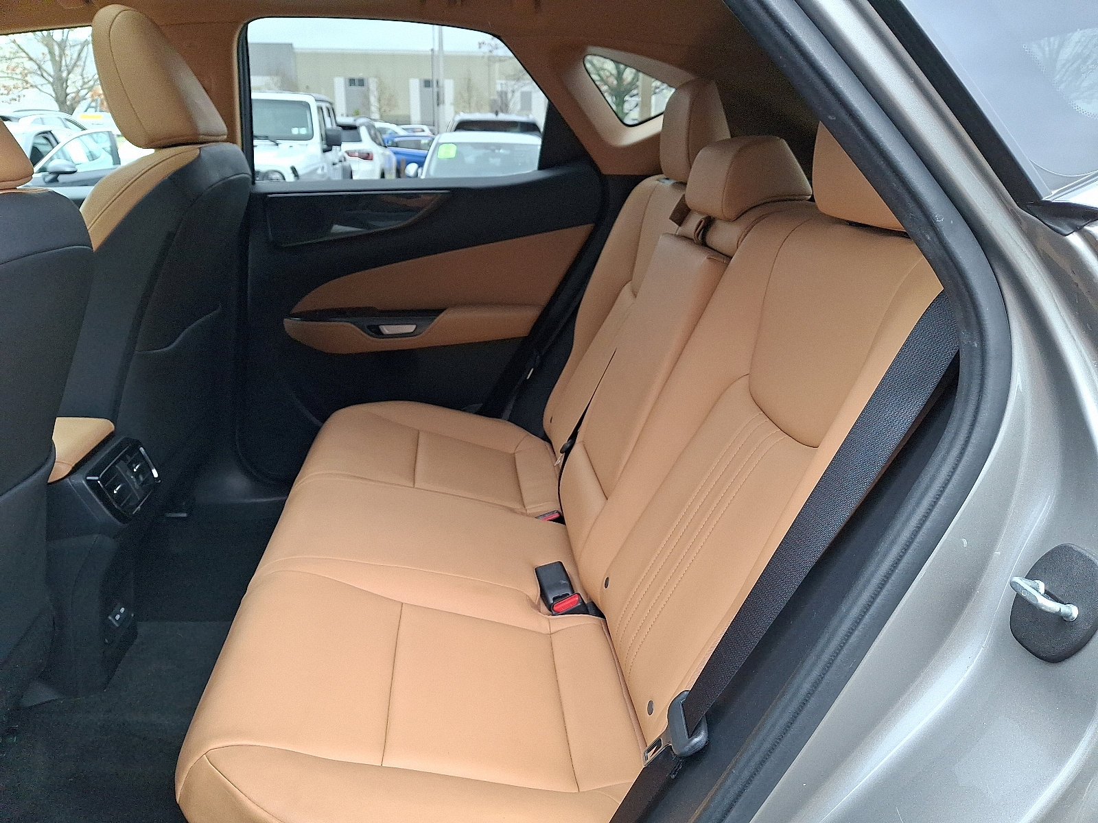 Used 2022 Lexus NX 350h AWD image 9