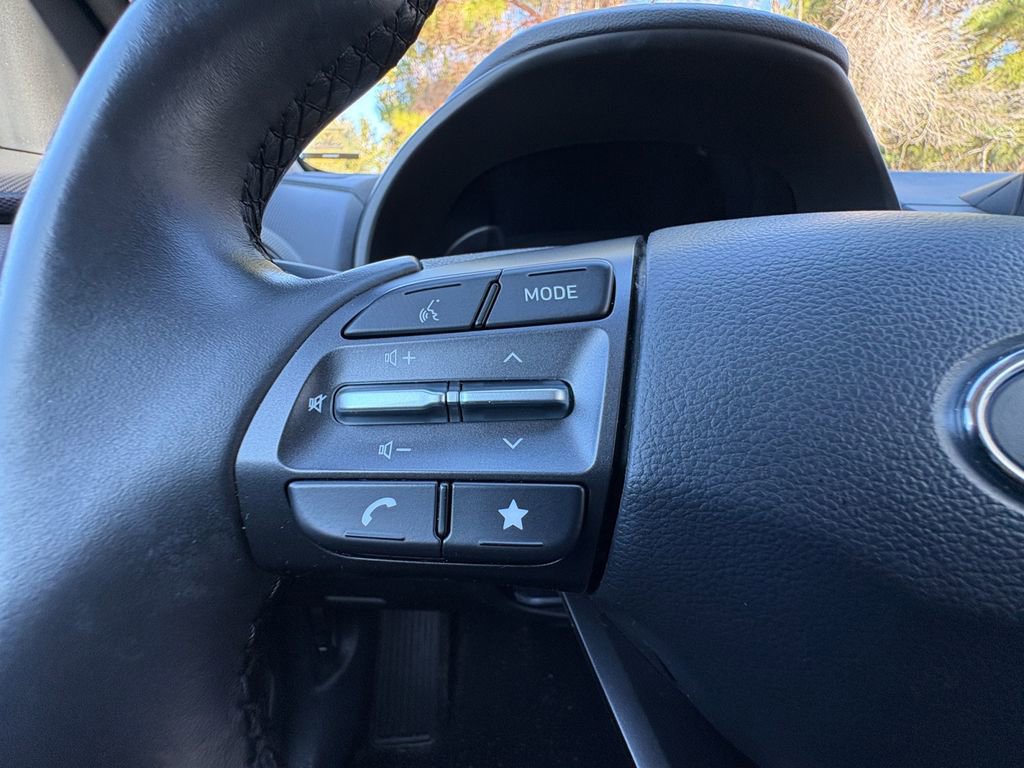 Used 2023 Hyundai Kona SEL w/ Convenience Package image 14