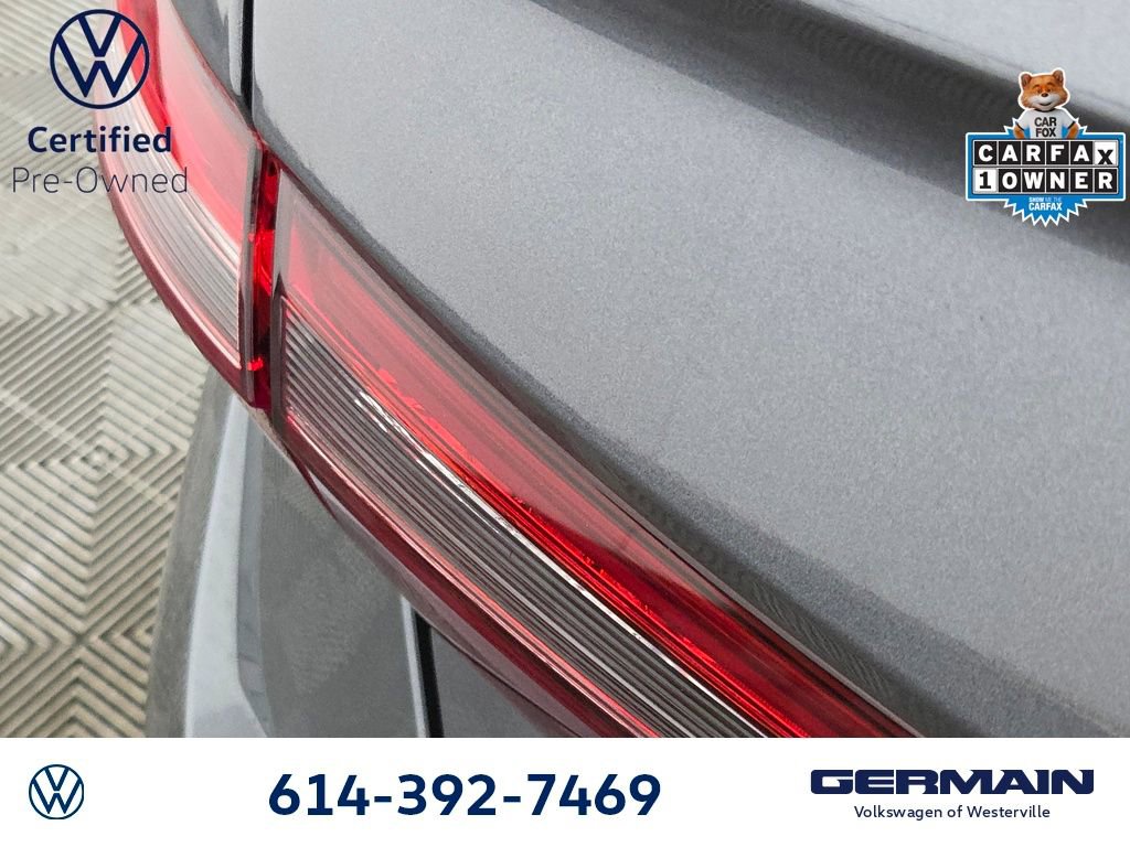 Certified 2025 Volkswagen Jetta SE w/ Sunroof Package image 16