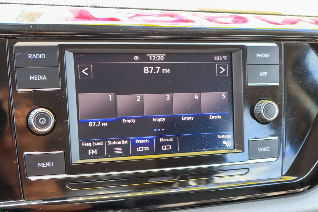 Used 2022 Volkswagen Taos S FWD image 3