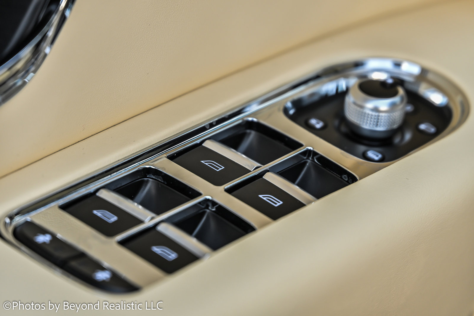 Certified 2023 Bentley Bentayga Extended Wheelbase image 23