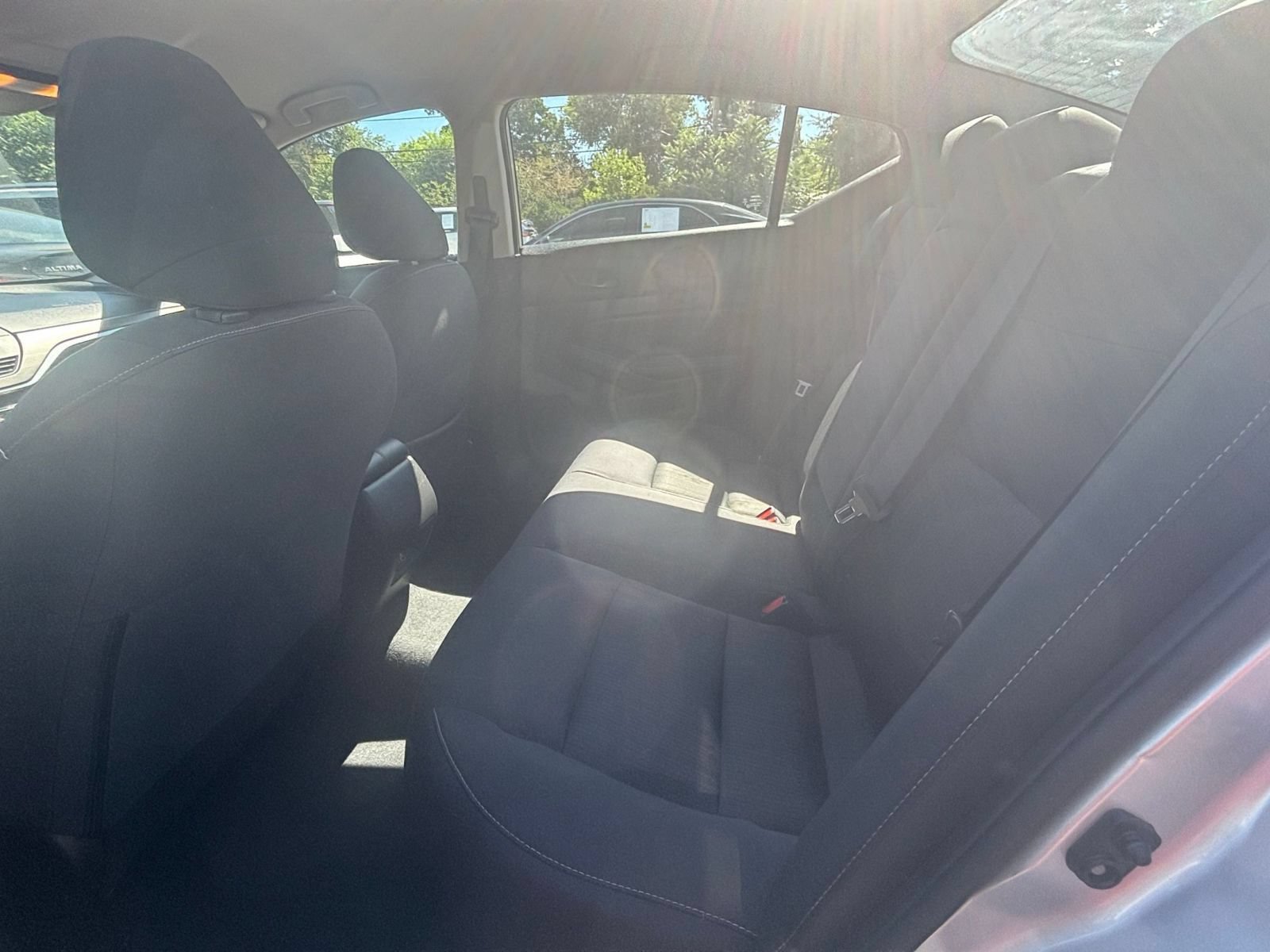 Used 2025 Nissan Altima 2.5 SV FWD image 24