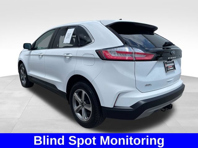 Used 2024 Ford Edge SEL w/ Convenience Package AWD/4WD image 3