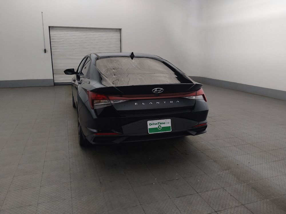 Used 2023 Hyundai Elantra SEL w/ Convenience Package FWD image 6