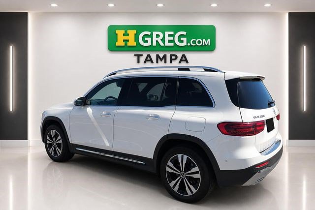 Used 2024 Mercedes-Benz GLB 250 image 2