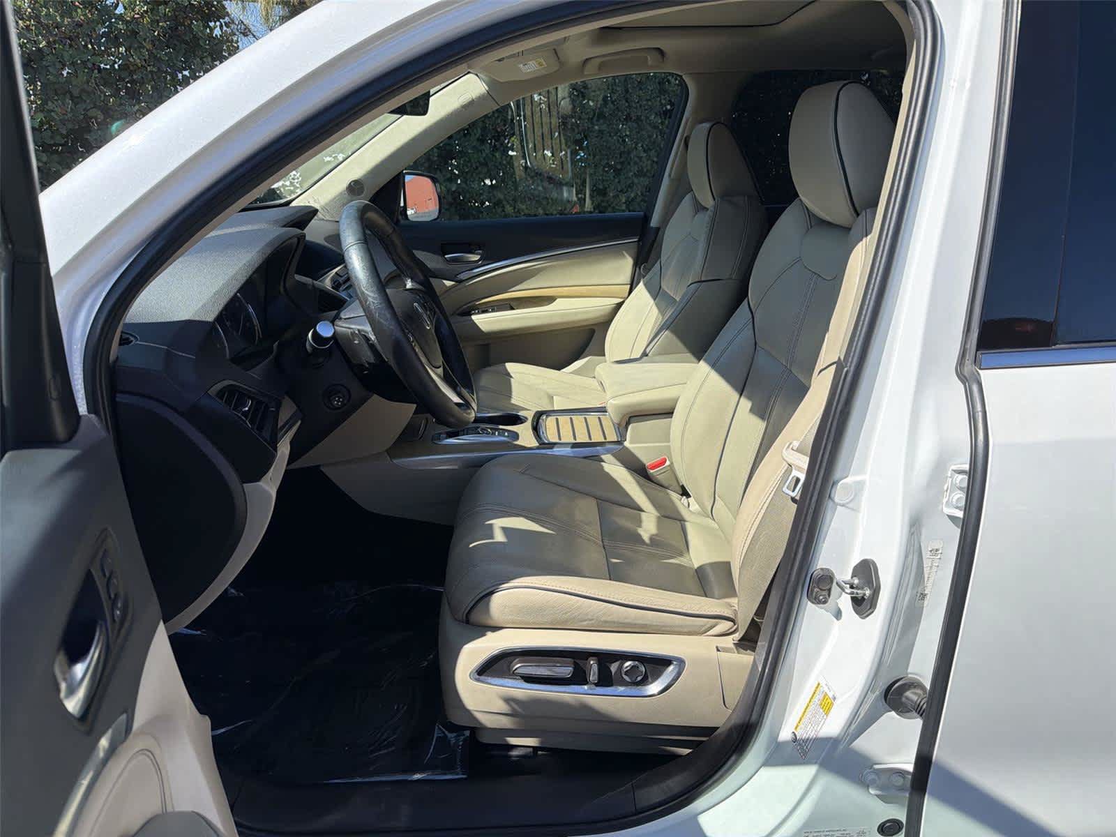 Used 2019 Acura MDX w/ Advance Package FWD image 12