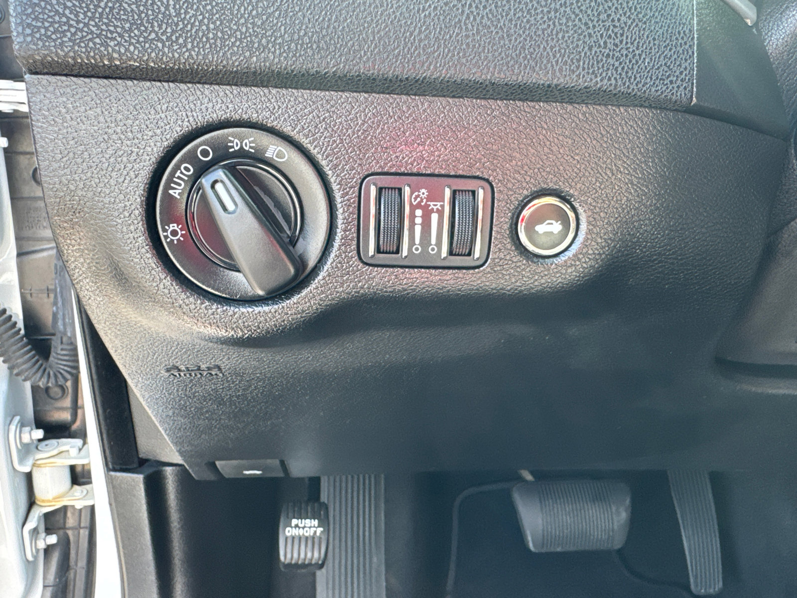 Used 2022 Dodge Charger SXT image 15