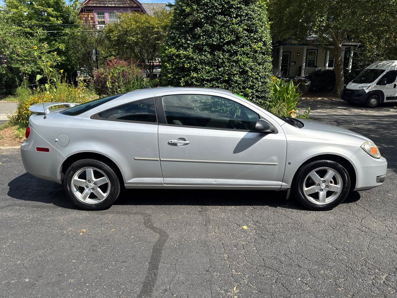 Used 2006 Chevrolet Cobalt LT w/ Preferred Equipment Group FWD image 6