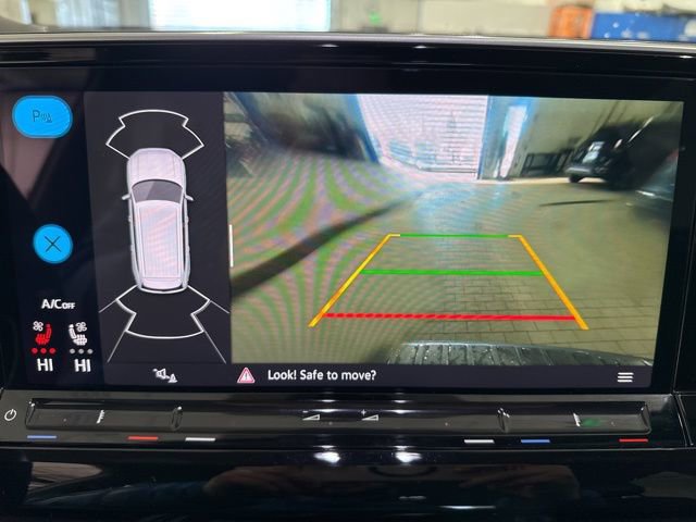 Used 2024 Volkswagen Atlas SE image 18