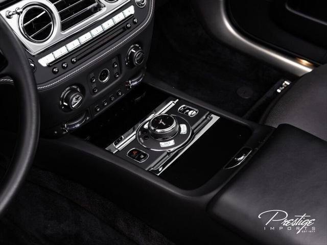 Used 2018 Rolls-Royce Dawn RWD image 39