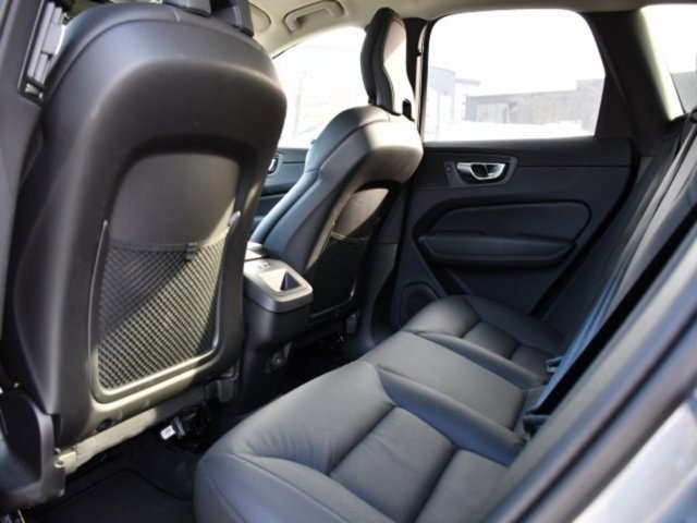 Certified 2025 Volvo XC60 B5 Plus image 14