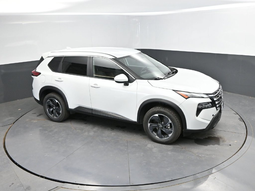 Used 2025 Nissan Rogue SV FWD image 23