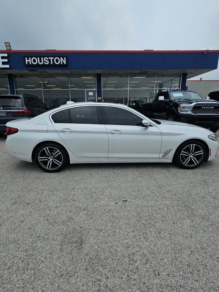 Used 2021 BMW 530i w/ Premium Package RWD image 8