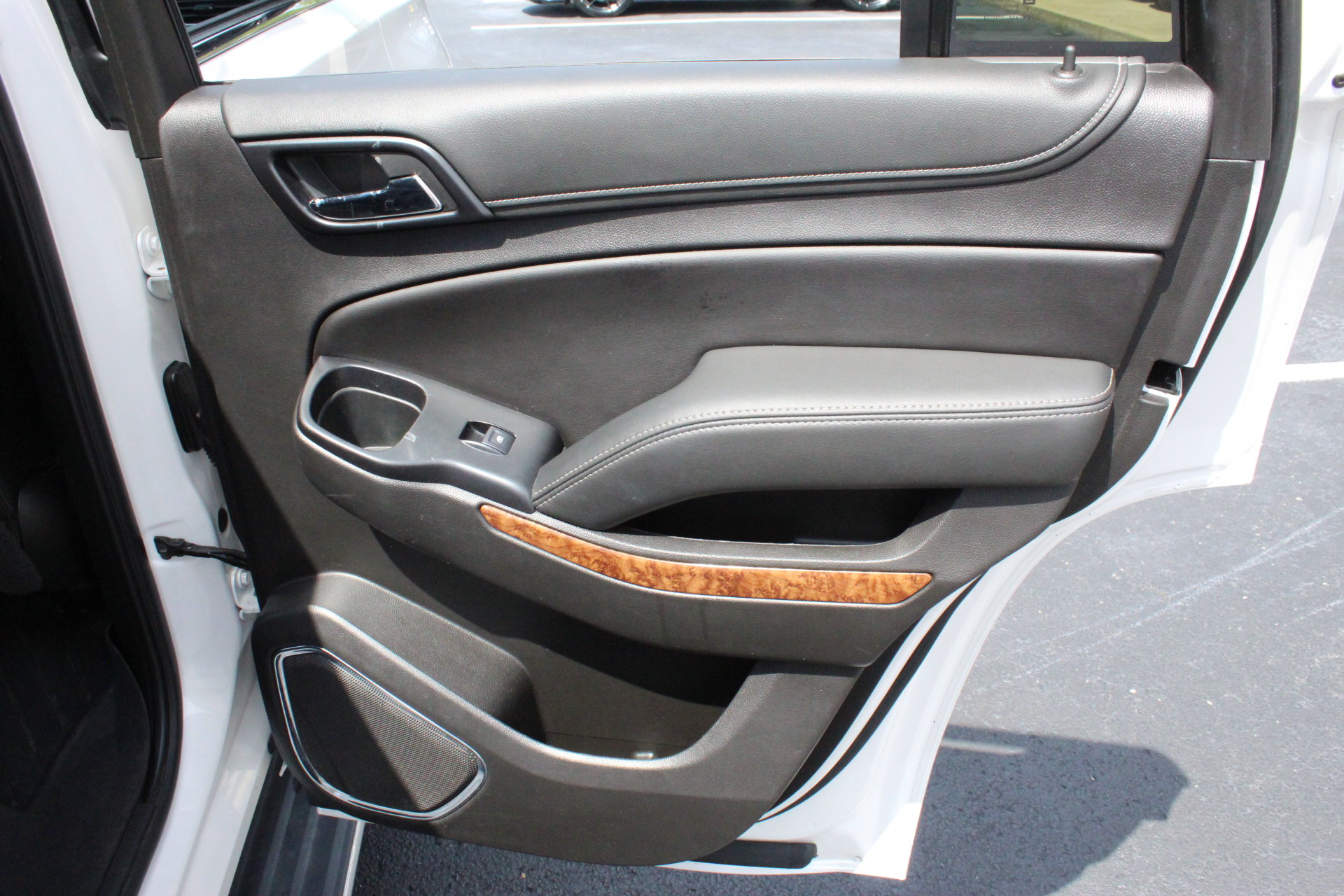 Used 2019 Chevrolet Tahoe Premier RWD image 33