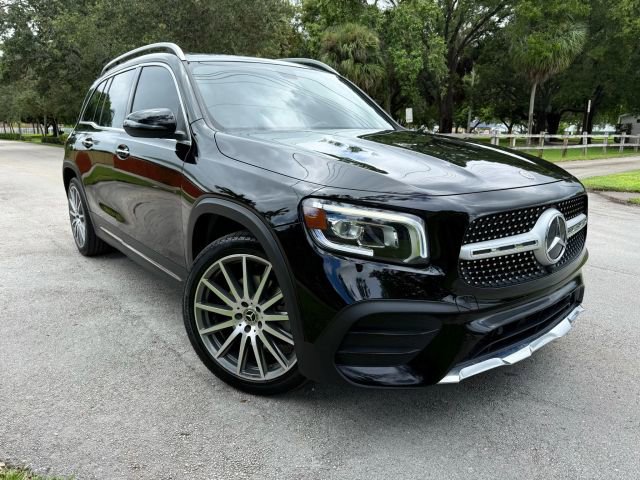 Used 2021 Mercedes-Benz GLB 250 image 4