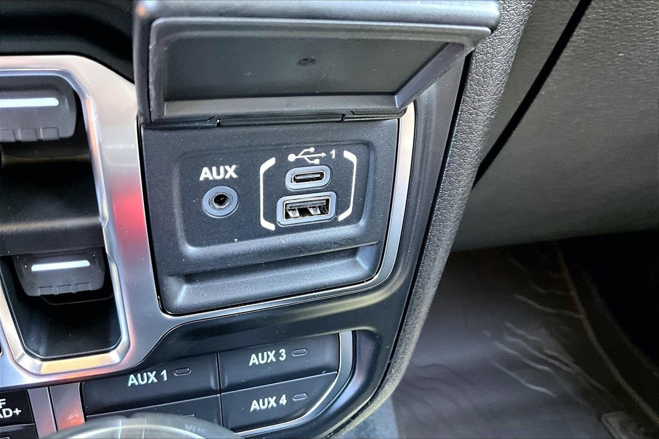 New 2026 Jeep Gladiator Rubicon AWD/4WD image 16