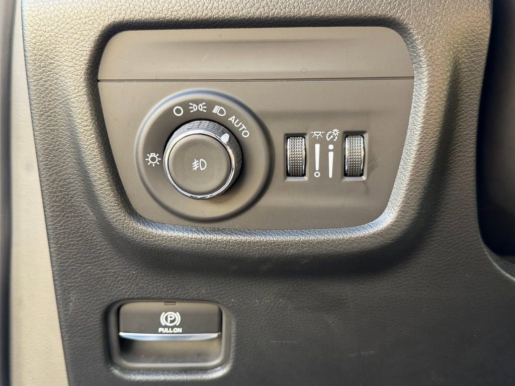 Certified 2024 Jeep Grand Cherokee L Summit image 30