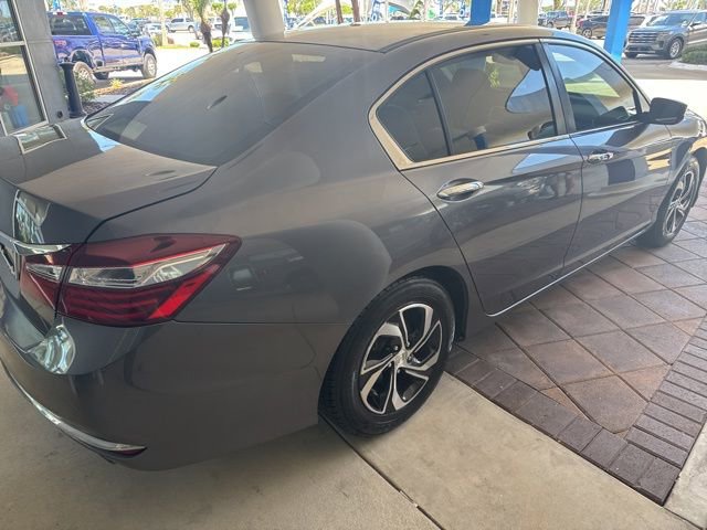 Used 2017 Honda Accord LX image 10