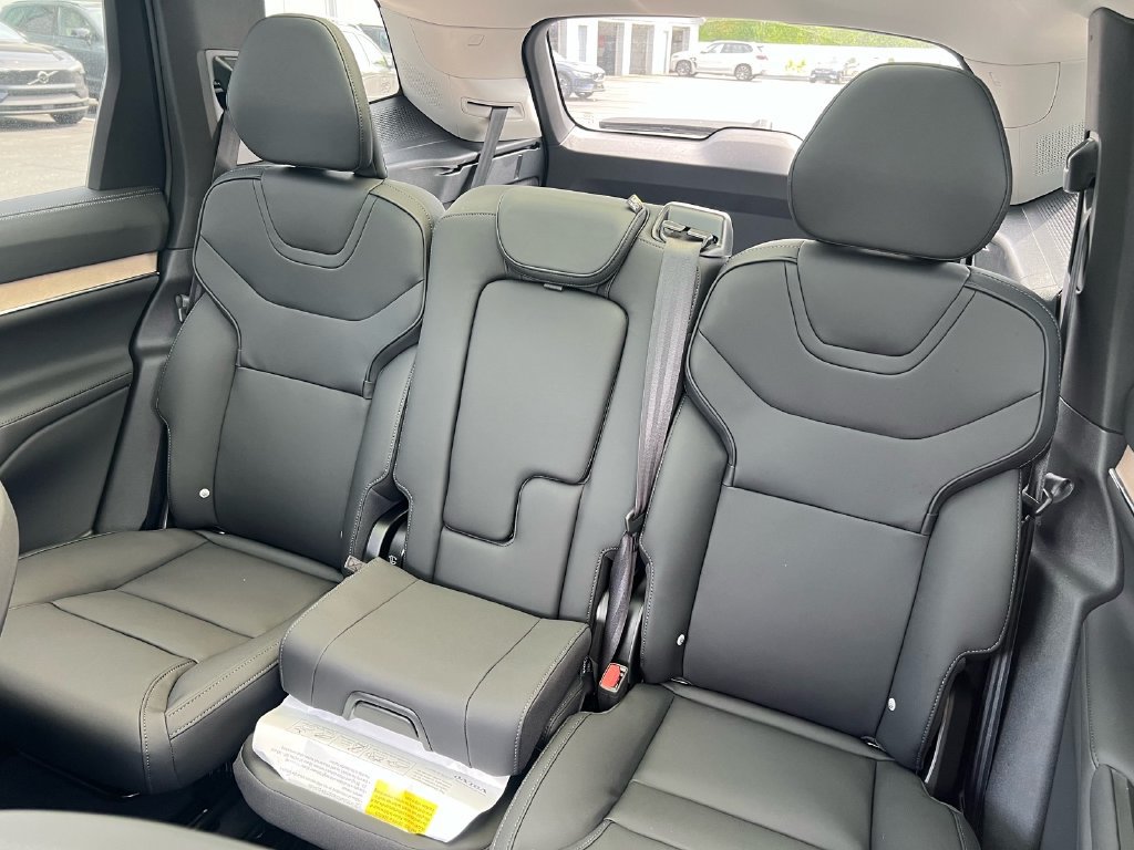 New 2026 Volvo EX90 Plus AWD/4WD image 22