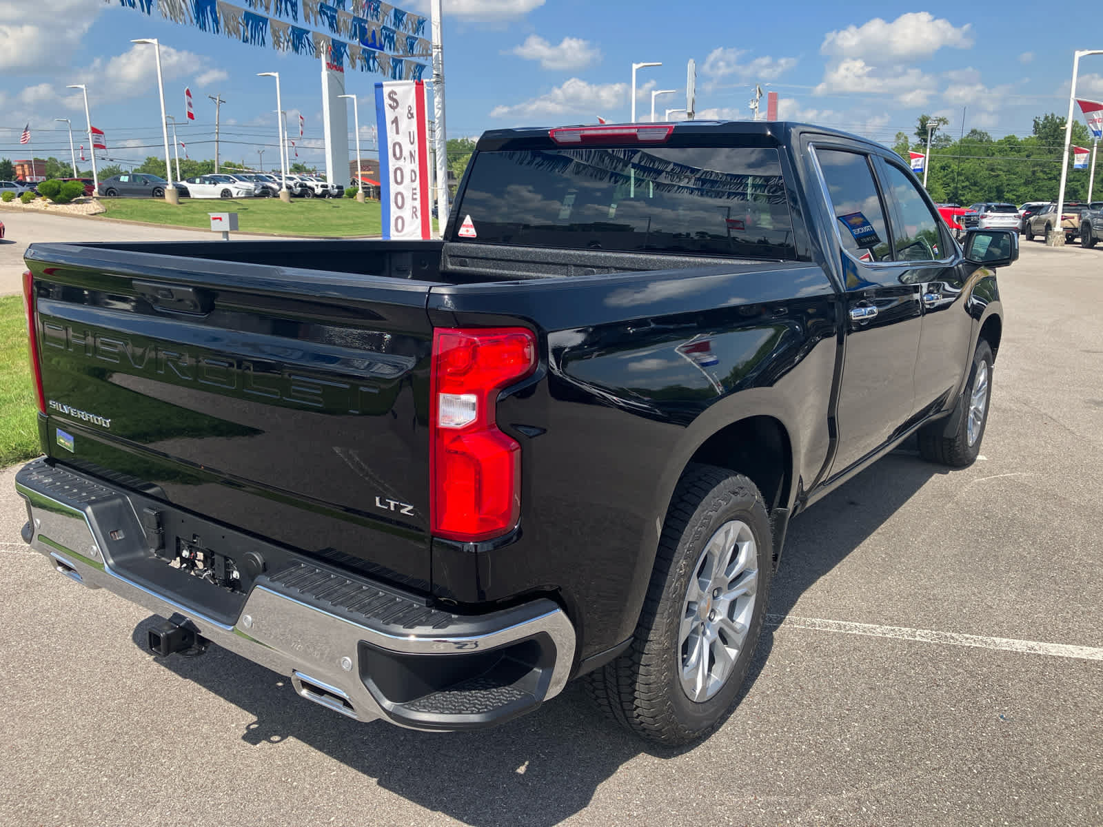 New 2026 Chevrolet Silverado 1500 LTZ AWD/4WD image 7