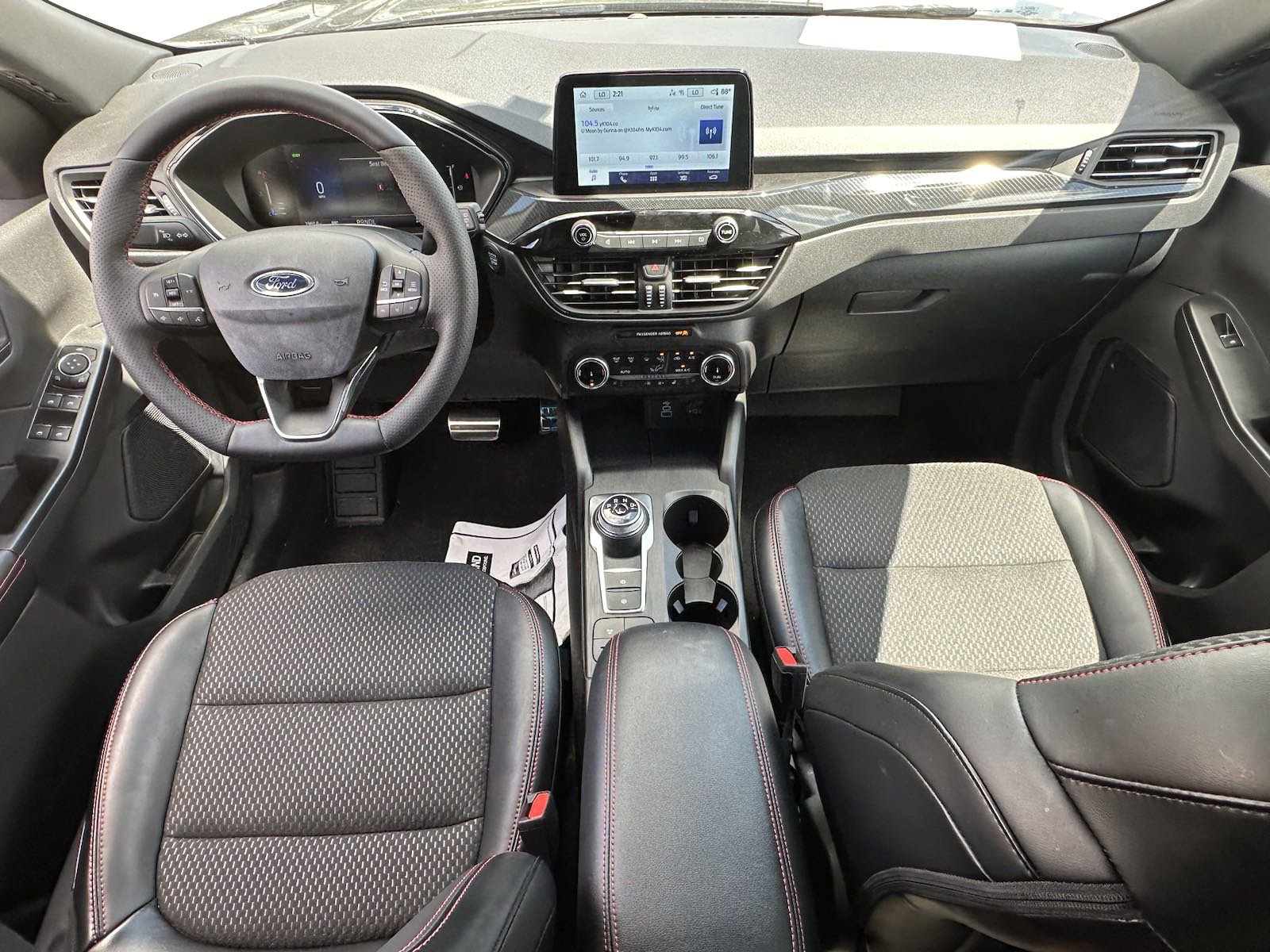 New 2024 Ford Escape ST-Line w/ Equipment Group 301A FWD image 8